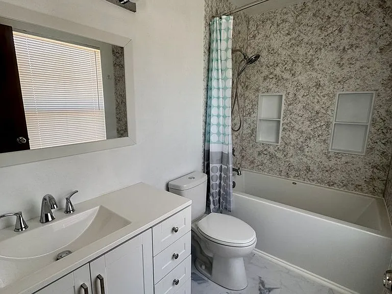 1125 Lindstrom Dr — Photo 20