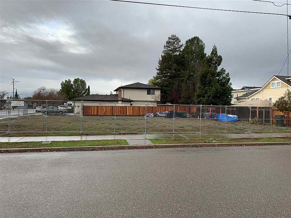1st image of 613 N N St