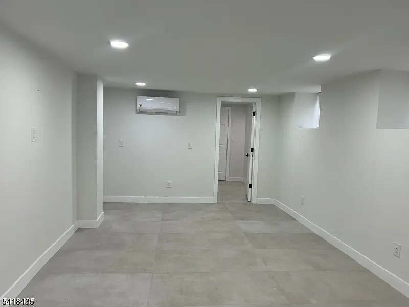 2 bed, $2,500 — Photo 3