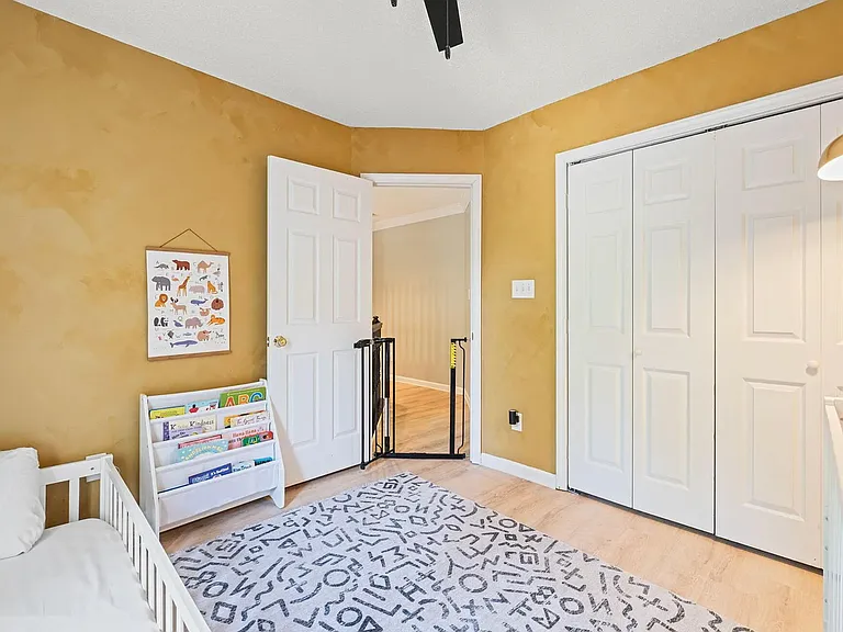8100 Knebworth Ct — Photo 17