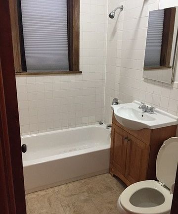 5th image of 845 N Rockwell St #1F
