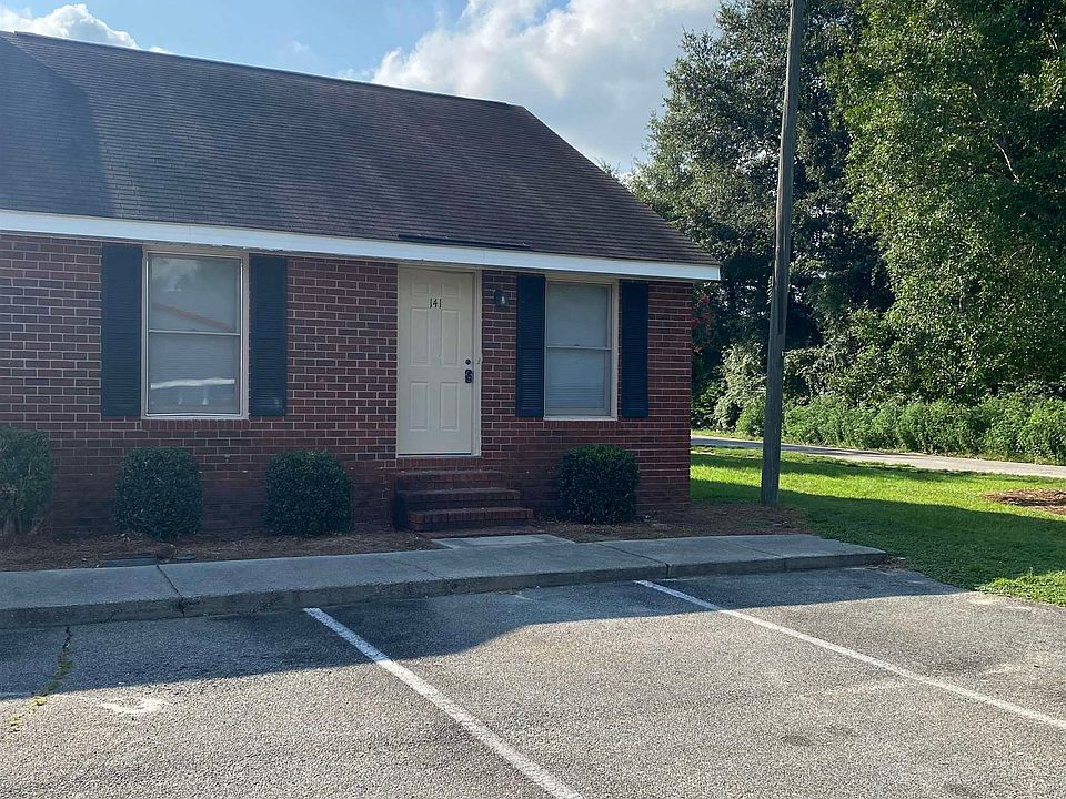 1st image of 140 Lanier Dr #141