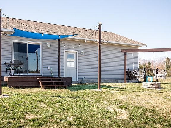 3rd image of 8565 King Arthurs Ct