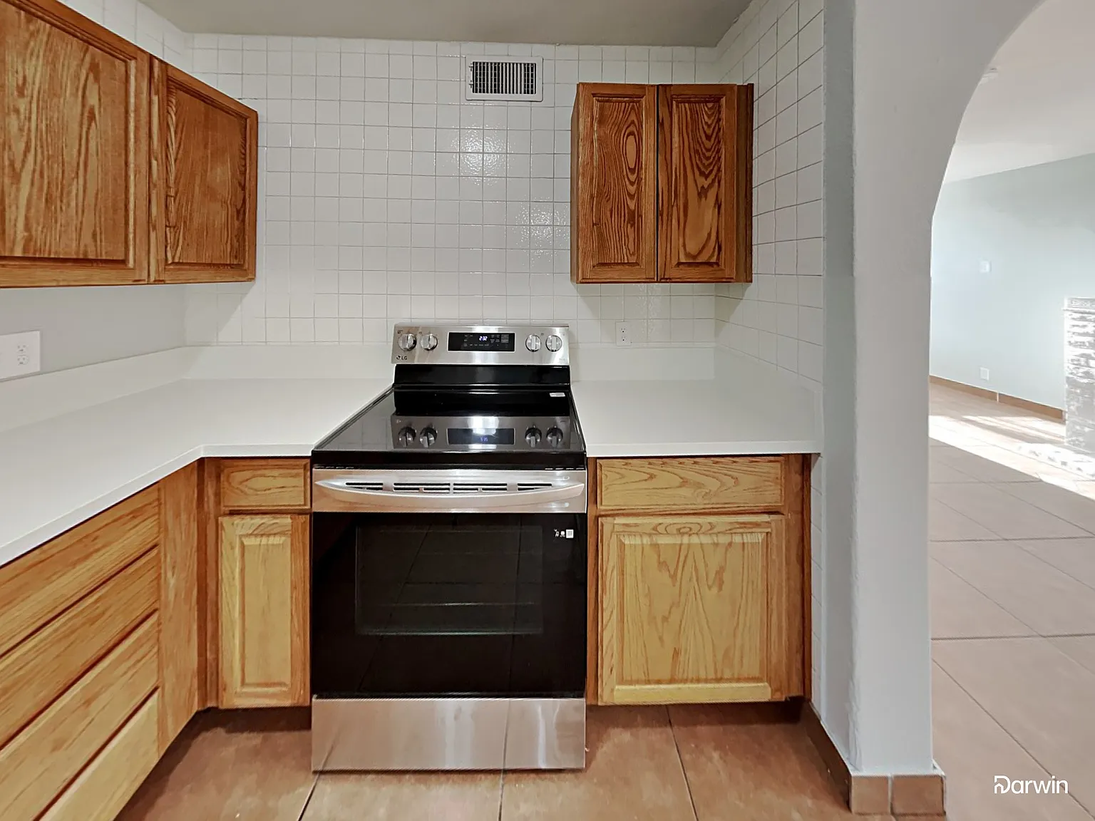 3 bed, 1.0 bath, 1192 sqft, $1,965 — Photo 4