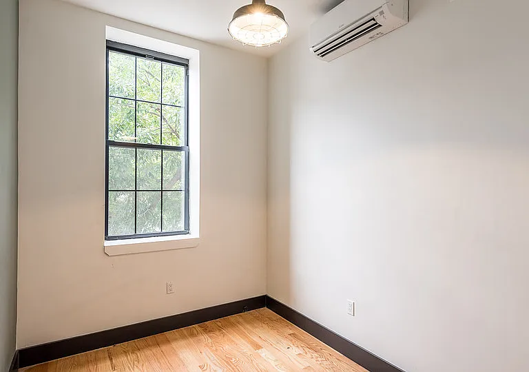 277 Irving Ave #2F — Photo 6