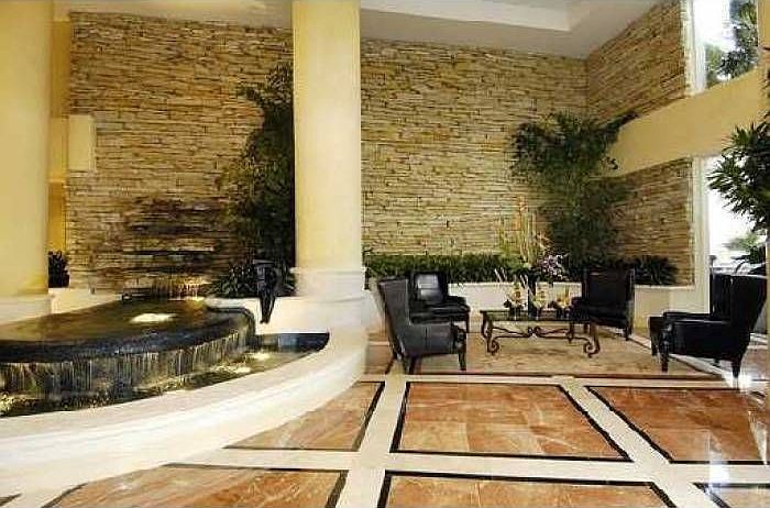 LOBBY RECEPTION