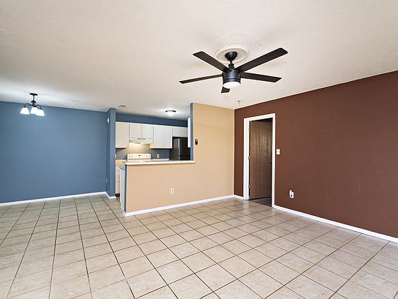 4th image of 4351 Village Parkway Cir W APT 2
