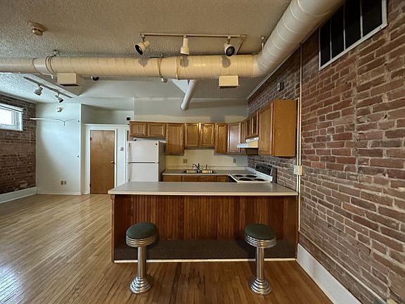 2nd image of 36 E Cross St #2