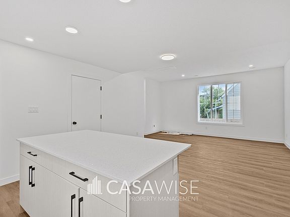 5th image of 11323 106th St NW Unit 2
