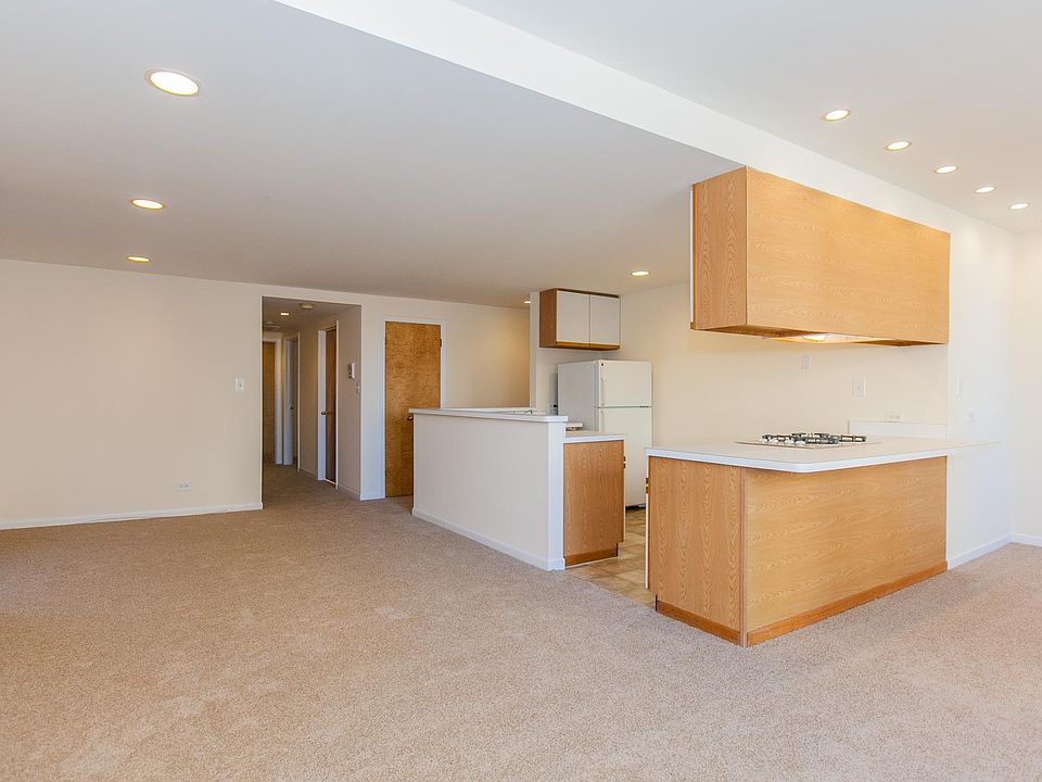 1st image of 2368 N Clark St #23384