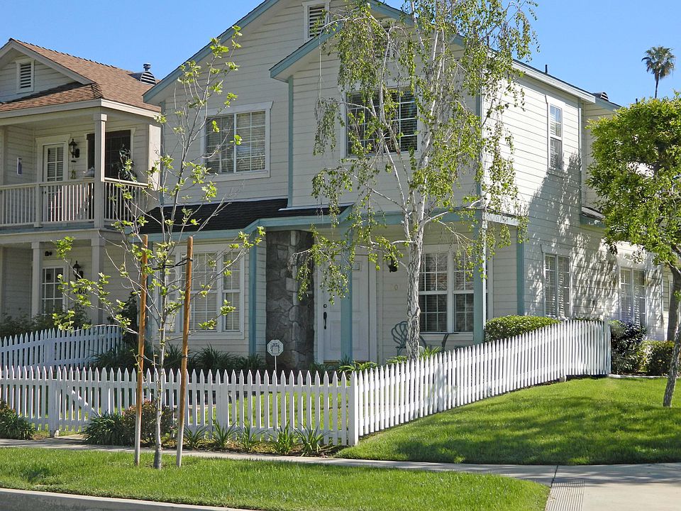 1st image of 301 E Bennett Ave #4