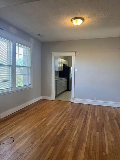 2 bed, 1250 sqft, $1,200 — Photo 4
