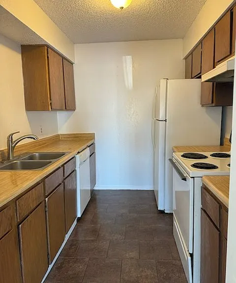 1714 Georgia St — Photo 7