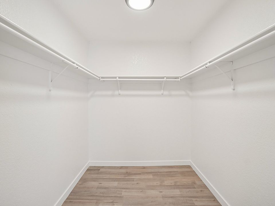 Huge Walk In Closet