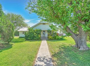 221 S East St, Martha, OK 73556