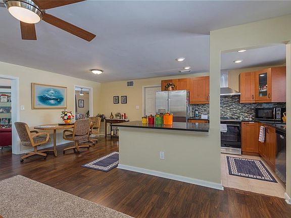 2nd image of 10022 Santiago Ct