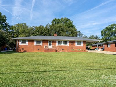 345 S Magnolia St, Mooresville, NC, 28115