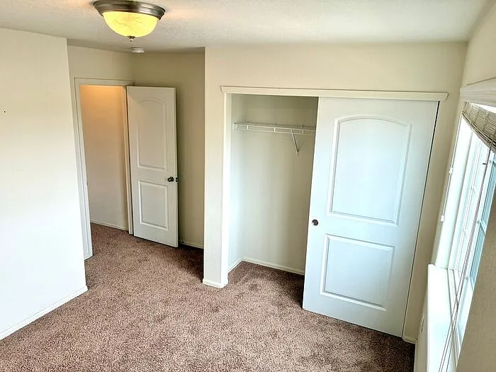 831 Lakebrook Ct — Photo 20