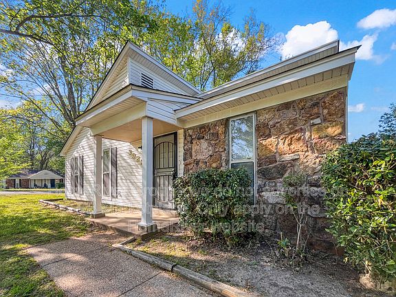 3rd image of 3928 Timberwood Dr