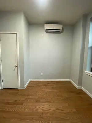 Rented by Hagstrom Management Inc | media 27