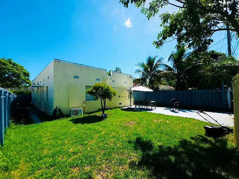 1639 Hayes St #1 — Photo 10