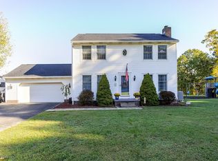 226 High Acres Dr, Chester, WV 26034