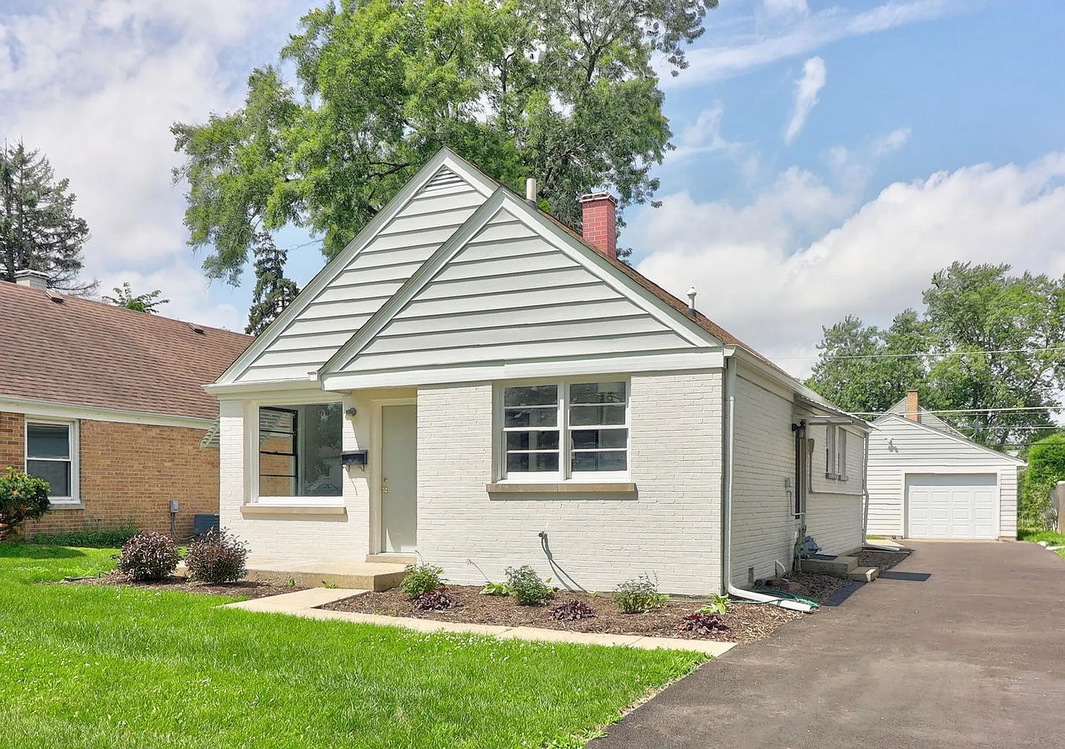 4 bed, 1062 sqft, $3,150 — Photo 2