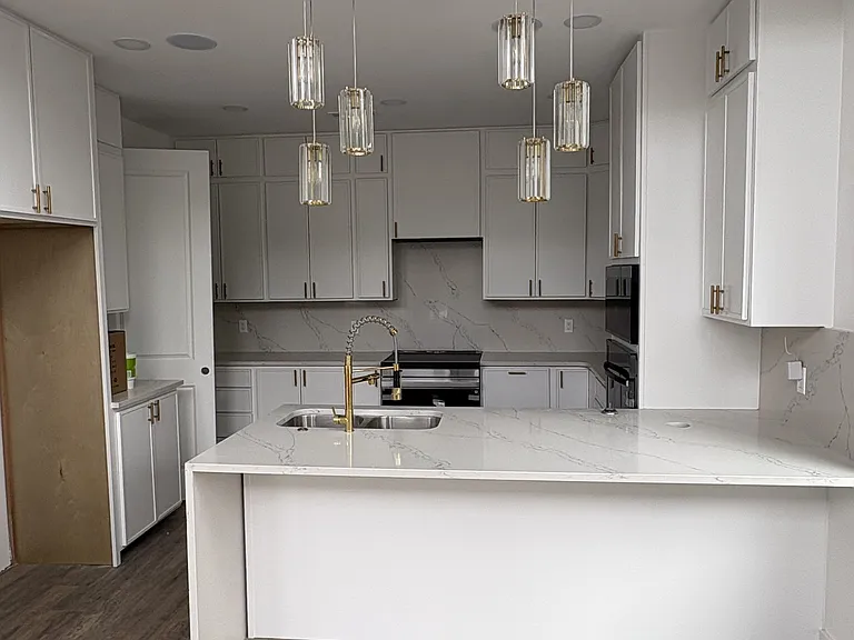 21 Decatur St — Photo 2