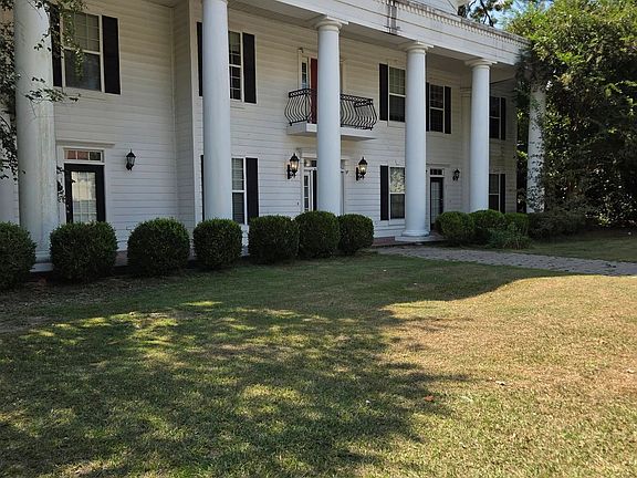 2nd image of 1515 Boone Dr #B-6