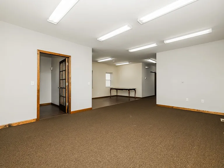 226 N Broad St — Photo 4