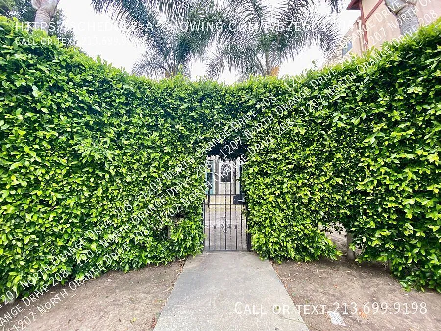 $0 Security Deposit A Charming Upper Studio Hollywood Gateway — Photo 1