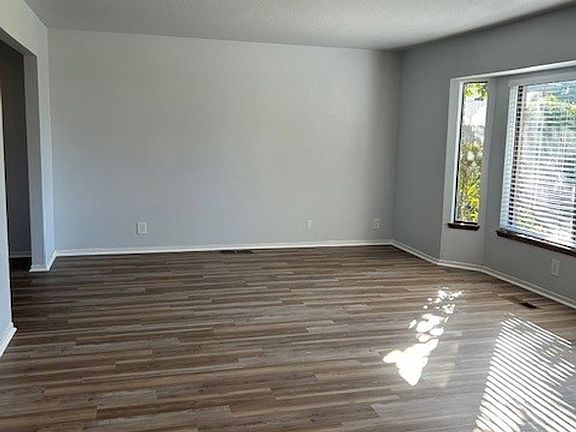 2nd image of 2670 Manzanita Dr
