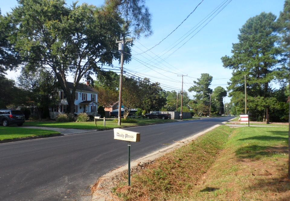 2nd image of 662 Yorktown Rd