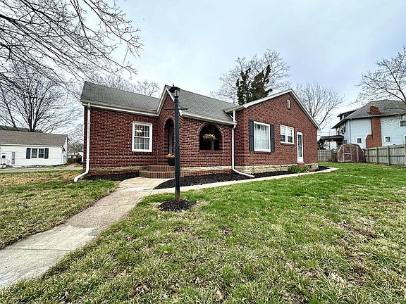 4th image of 387 Church St