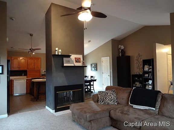 2nd image of 231 Foxx Manor Dr