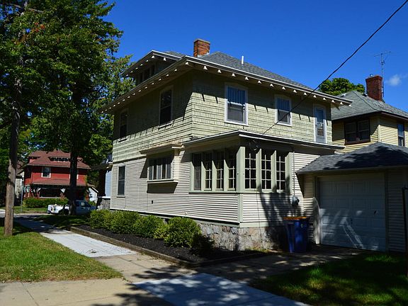 2nd image of 1400 Logan St SE
