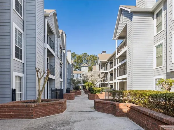 309 Granville Ct, Sandy Springs, GA 30328
