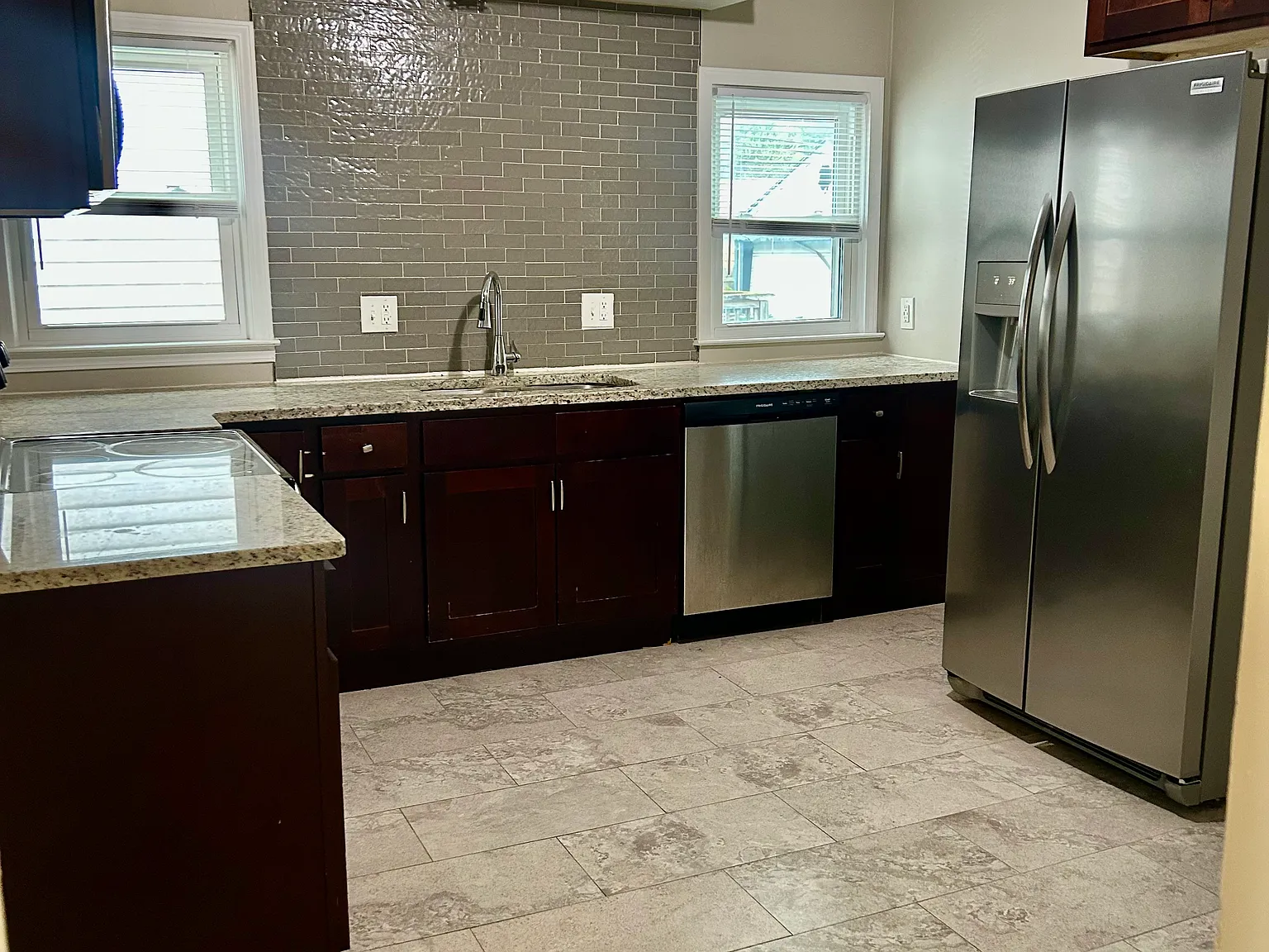 2 bed, 786 sqft, $1,300 — Photo 3