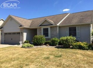 6517 Stonebrook Ln, Flushing, MI 48433