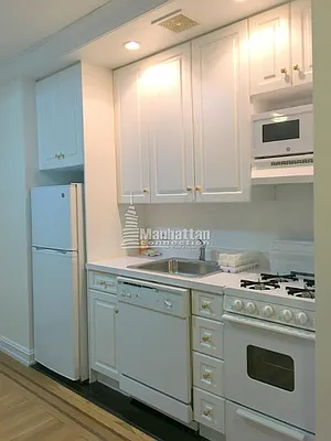 Rented by Manhattan Connection | media 6