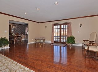 17 Glen Rock Rd, Little Falls, NJ 07424