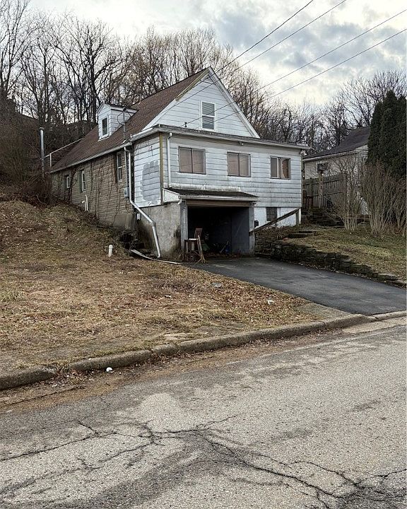 2nd image of 512 Clark Ave