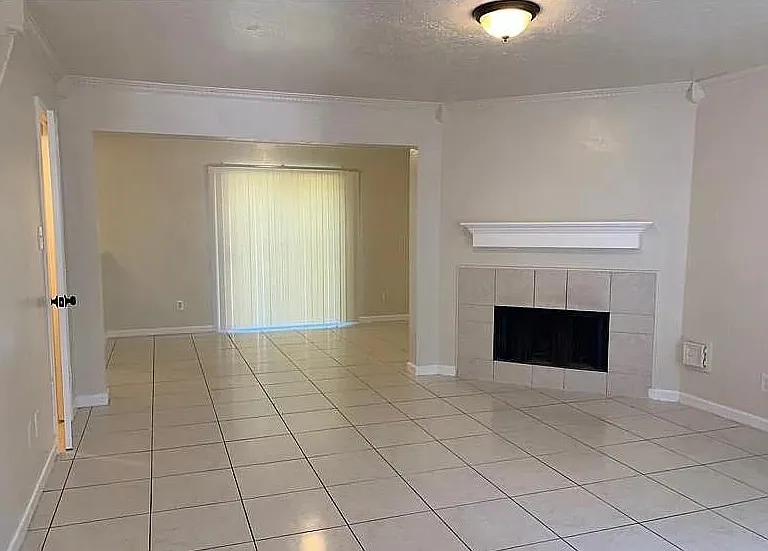 8819 Roaring Point Dr — Photo 2
