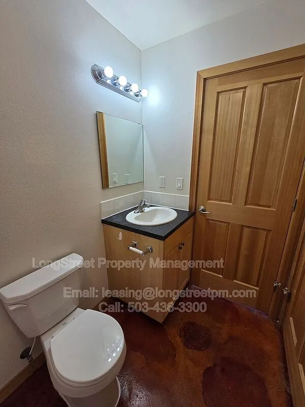 5 bed, 5.0 bath, 1819 sqft, $3,495 — Photo 4