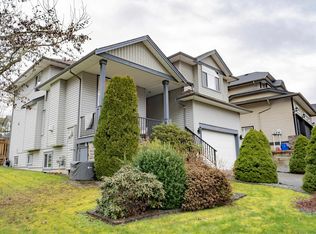 23717 110th Ave, Maple Ridge, BC V2W 1E7