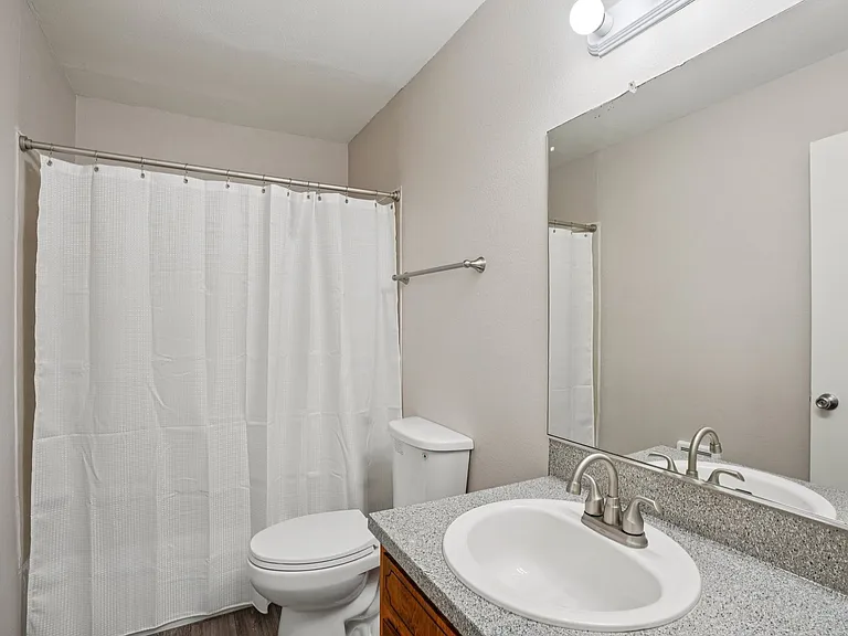 Forest Ridge Apartments — Photo 9