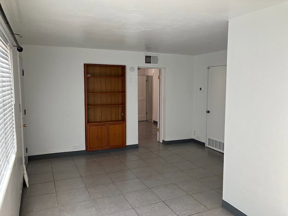 1st image of 901 N Catalina Ave