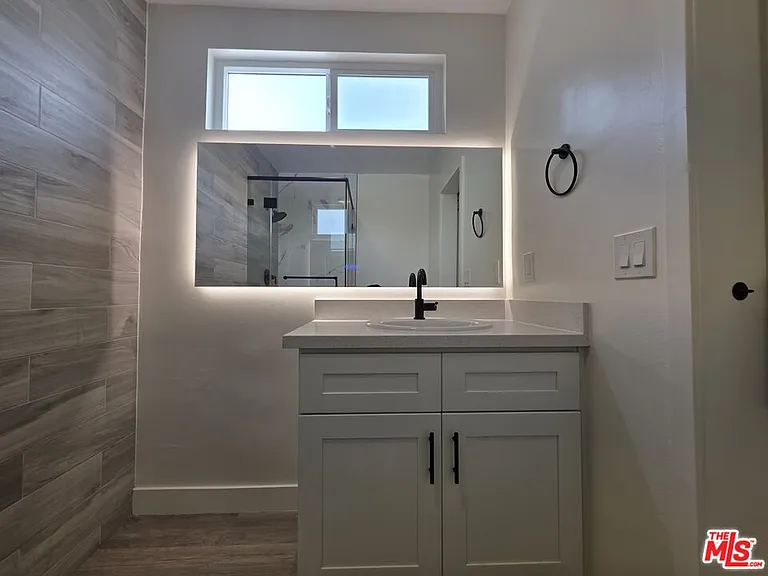 3707 S Canfield Ave #1 — Photo 36