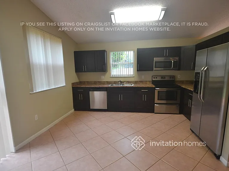 1457 NW 156th Ave — Photo 7