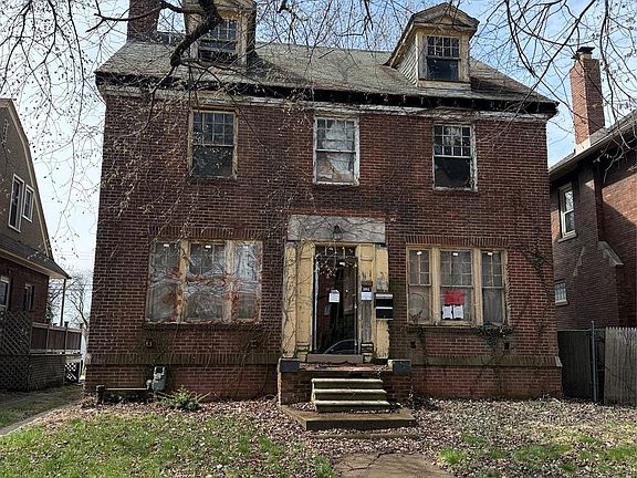 3rd image of 931 Ashland St